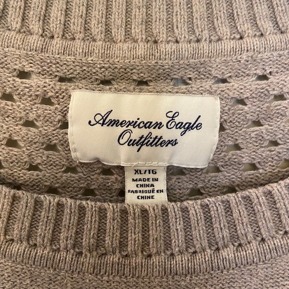 American Eagle 3/4 sleeve sweater - Picture 3 of 5